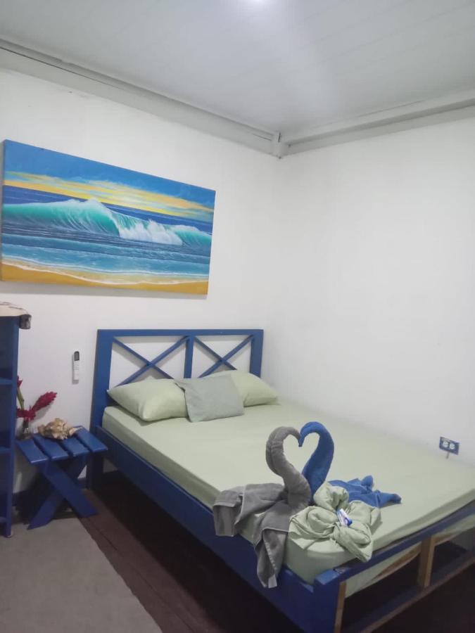 Hostal Camping La Y Griega Bocas del Toro Esterno foto