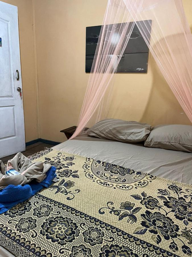 Hostal Camping La Y Griega Bocas del Toro Esterno foto