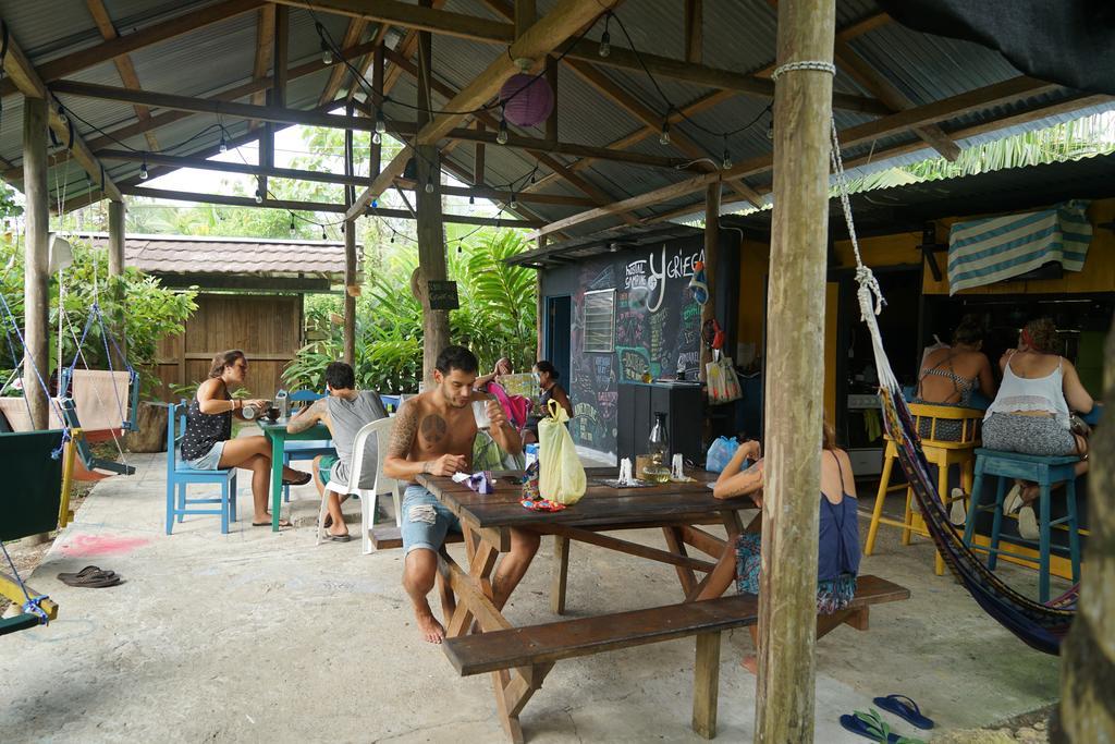 Hostal Camping La Y Griega Bocas del Toro Esterno foto