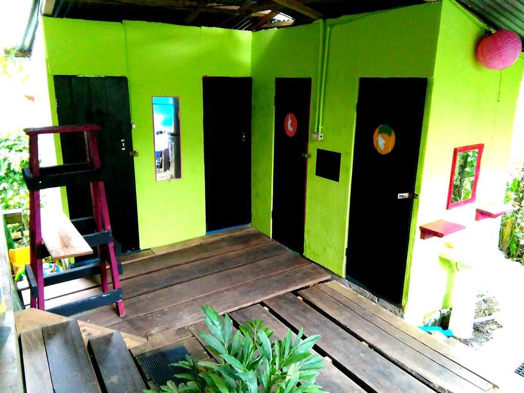 Hostal Camping La Y Griega Bocas del Toro Esterno foto